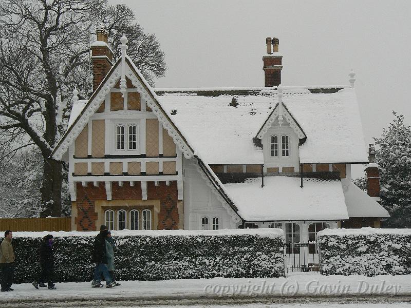 The Lodge in the snow, Greenwich Park P1070174.JPG